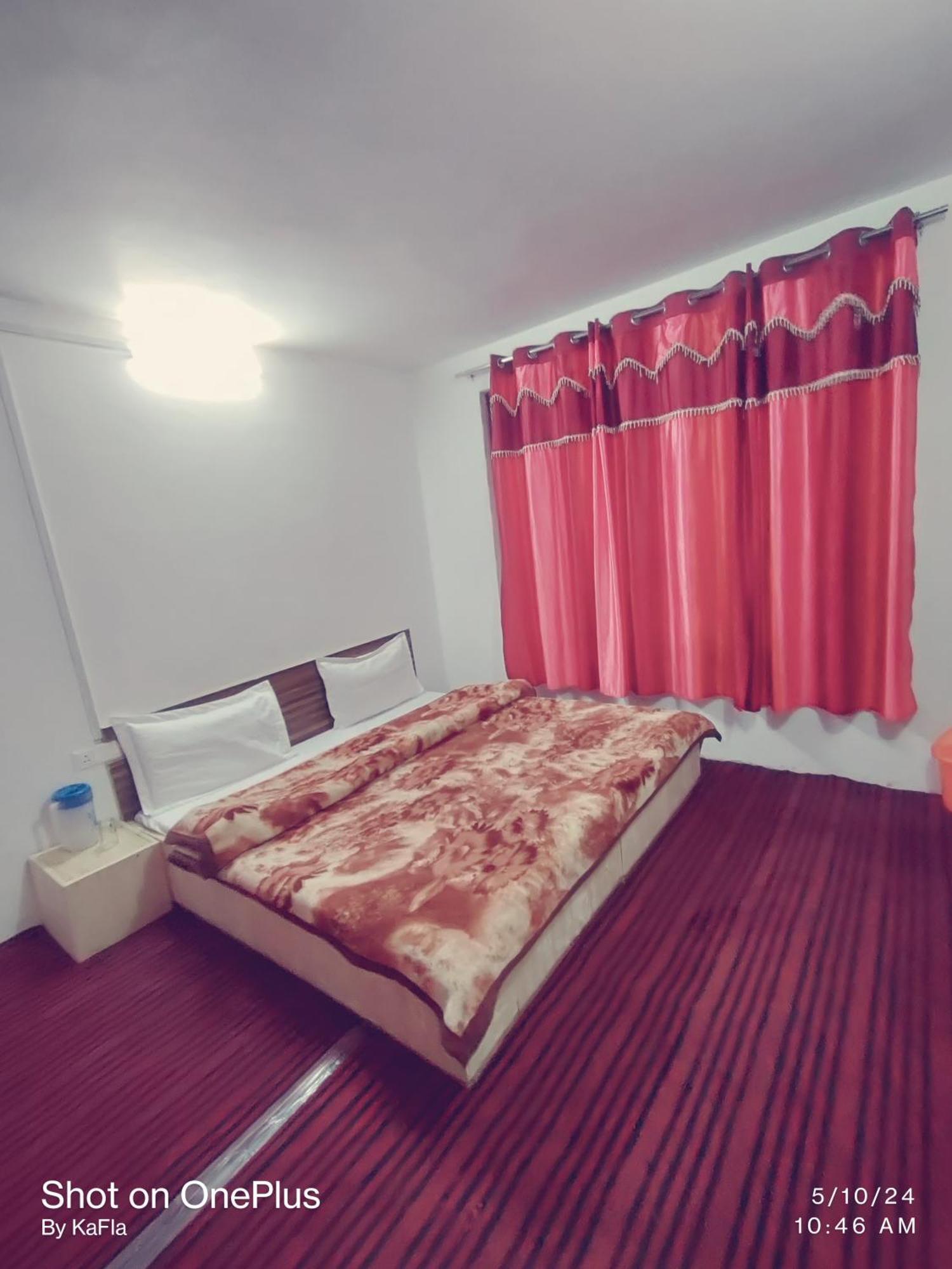 New Heaven Rose Hotel Pahalgam Exterior photo